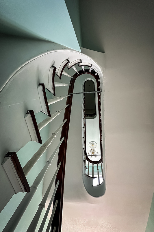 24MEBBStaircase_6778.jpg