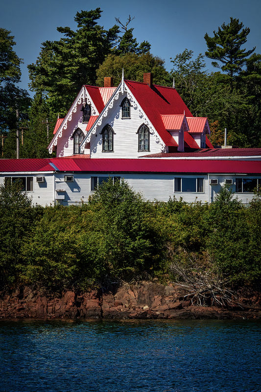 24MERedRoof_1921.jpg :: Maine, 2024