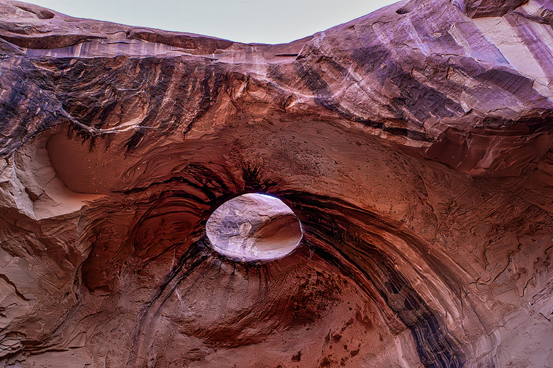 24MonumentValleyHole_9684.jpg