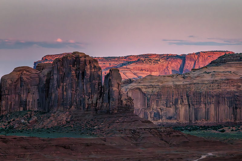 24MonumentValleySunrise_8716.jpg