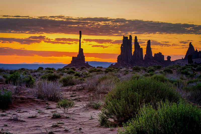24MonumentValleySunrise_8722.jpg