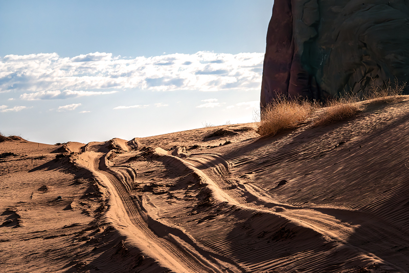 24MonumentValleyTireTracks_8779.jpg