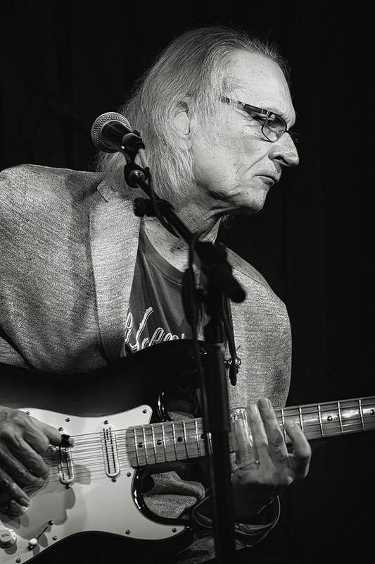 24PassimSonnyLandreth_1523g.jpg :: SONNY LANDRETH at Club Passim in Cambridge, Massachusetts on August 2, 2024