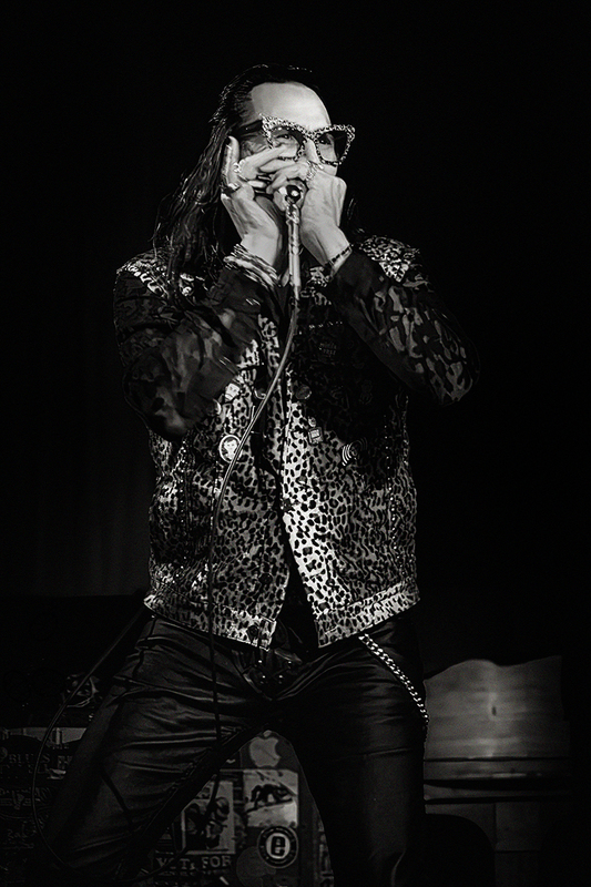 25BRNickMoss-DennisGruenling_4720g.jpg :: DENNIS GRUENLING with The Nick Moss Band at The Bull Run in Shirley Massachusetts on April 6, 2025