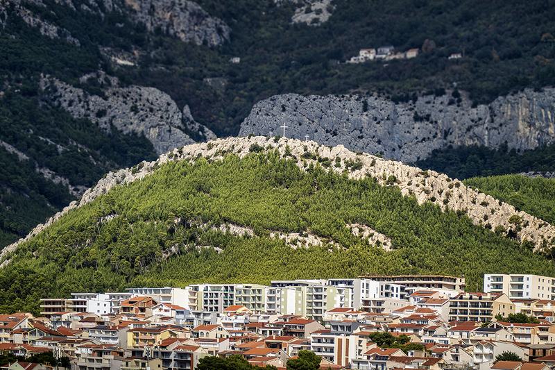 25CROMakarskaCrosses_6758.jpg :: Makarska, Croatia 2025