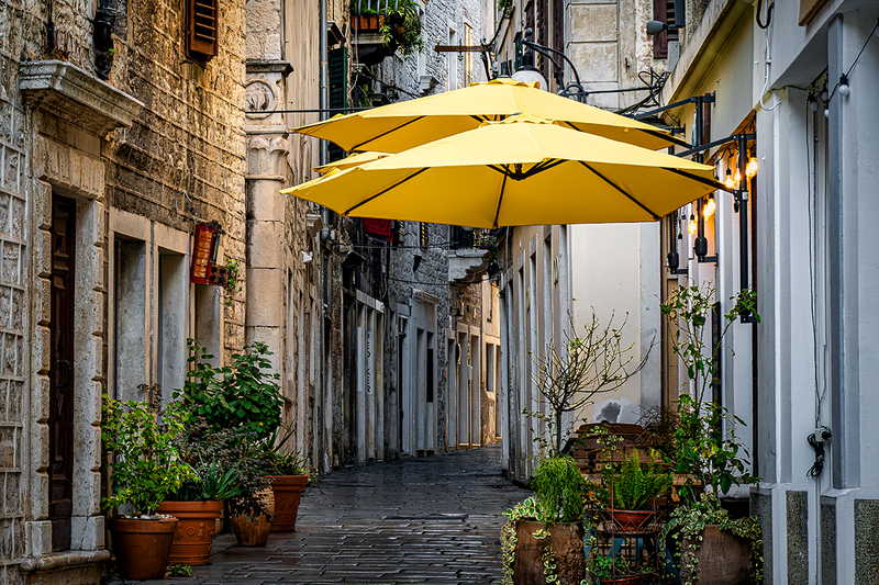 25CROSibenikUmbrellas_6381.jpg :: Sibenik, Croatia 2025