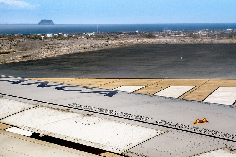 25ECUAirport_5642.jpg