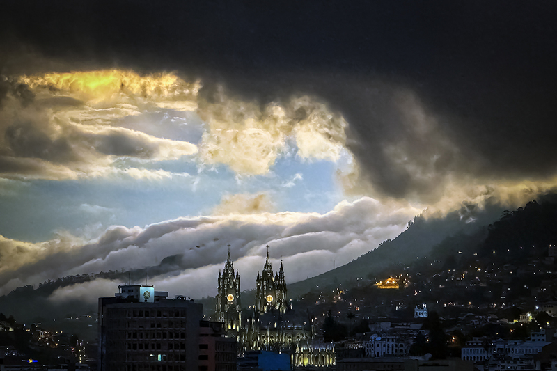 25ECUQuitoStorm_7147i.jpg :: Quito, Ecuador 2025