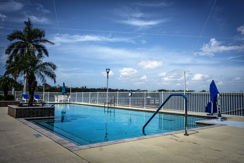 25FLStPete-BobsPool_6424.jpg