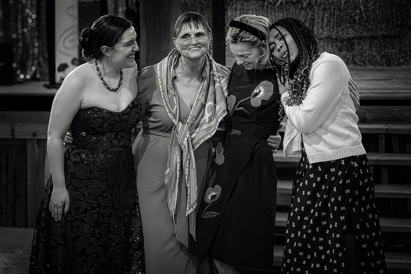 25NYLeosWedding-AzzieSinging_1132g.jpg