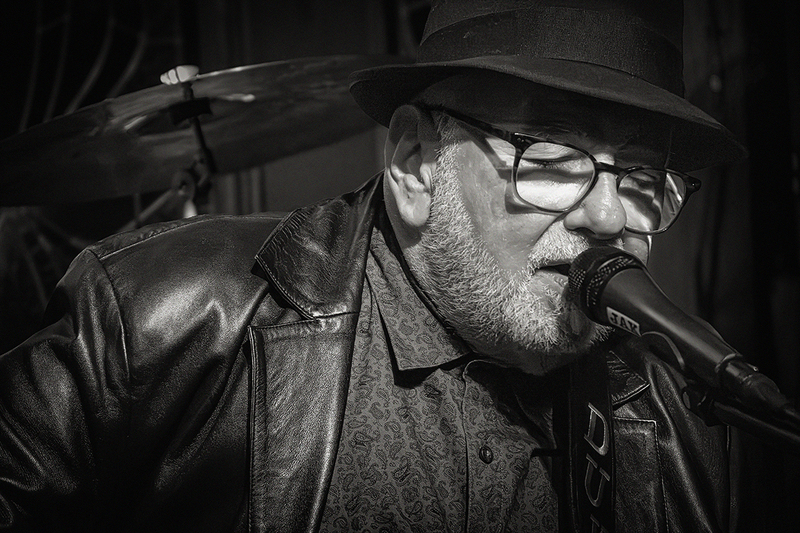 25OffCabotDukeRobillard_9719g.jpg :: DUKE ROBILLARD at Off Cabot in Beverly, Massachusetts on December 27, 2025