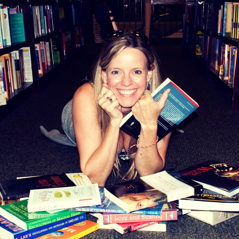 Book Lover.jpg :: ©2010 LKG Photography