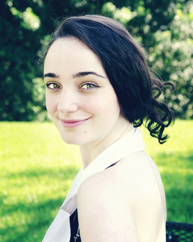 Brunette Portrait.jpg :: Another homage to Downton Abbey. Leanne was defnitely channeling Sybil in this shot.

©2012 LKG Photography