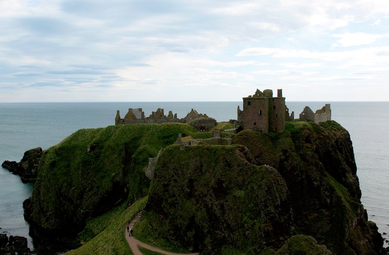 Dunnottar Castle.jpg :: The cliffside castle of Dunnottar along the Scottish coast