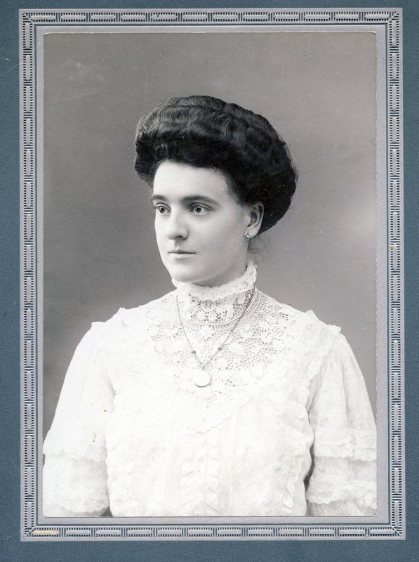 EdwardianWoman.jpg :: Stock images are available for download at $3.00 each (plus .50 PayPal fee) and are transferred at full resolution and are Royalty and Copyright free and can be used in commercial work.