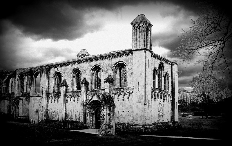 Glastonbury Abbey.jpg