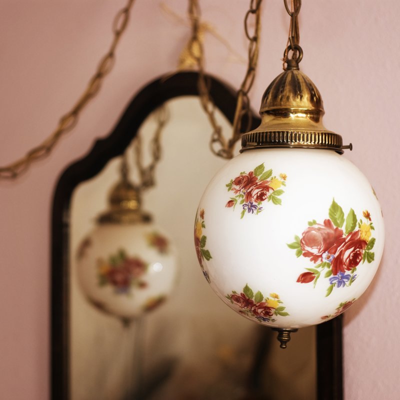 Hanging Parlor Lamps.jpg :: @2009 www.lkgphoto.com