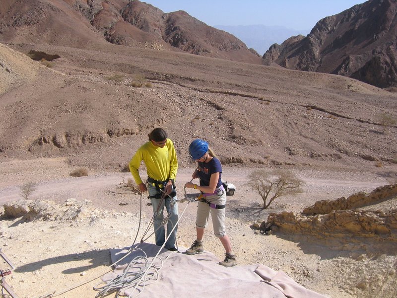 Rappelling 1.jpg :: Ready to Rappell