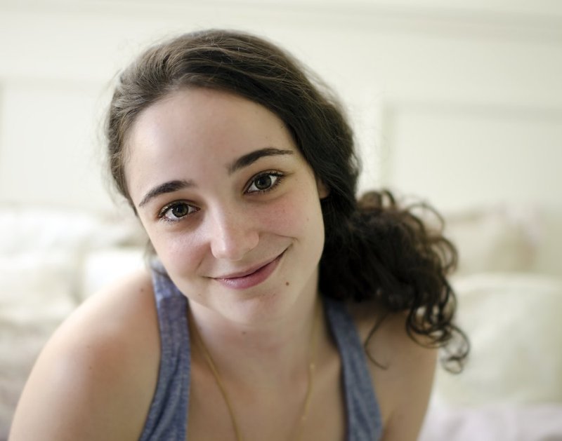 Sweet Brunette.jpg :: ©2012 LKG Photography