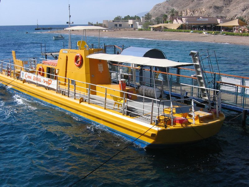 Yellow Submarine.jpg :: Yellow Submarine sits on the Red Sea.