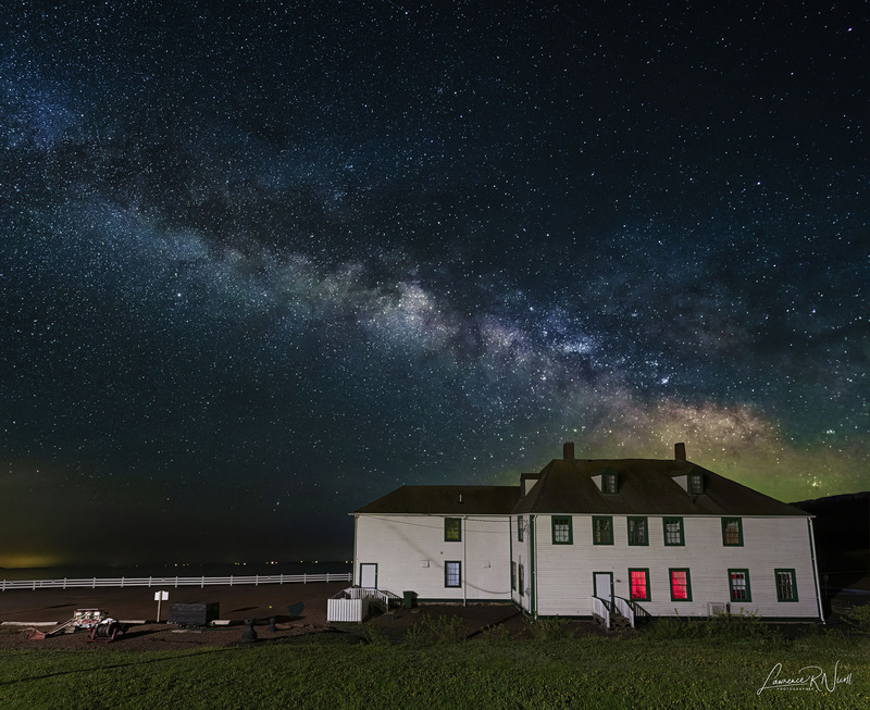 _LRN3520 -3670-77 -Lawrence R Nicoll -The Milky Way Rises over Government House.jpg