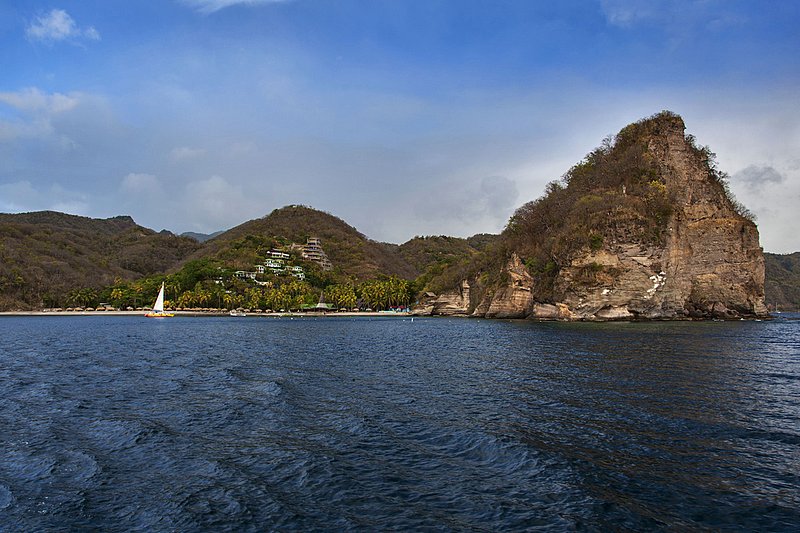 _MG_2015 -View of Jade  Mtn from water.jpg :: View of Jade Mtn & Anse Chastanet Resorts