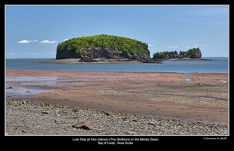 2272 -Two Islands at low tide.jpg :: Two Islands (the Brothers) at low tide in the Bay of Funcy, NS