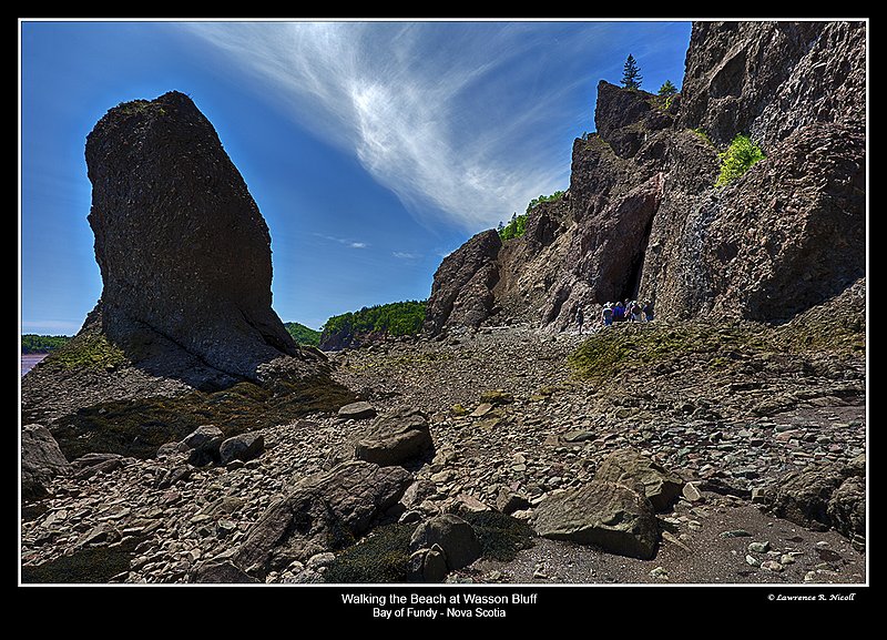 2707 -On route to Wasson Bluffs.jpg :: On the ocean's floor, Bay of Fundy near wasson Bluff
