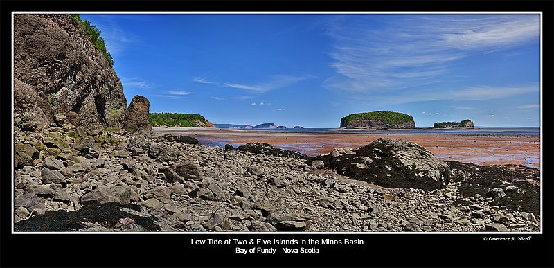 M332-F -Low Tide at Two  Five Islands.jpg :: The Ocean Floor -Low Tide at Two Islands in the Bay of Fundy