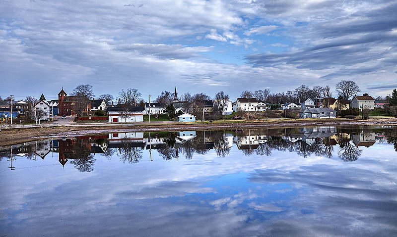 _DSC0093 -The Aboiteau -Parrsboro -NS.jpg :: Parrsboro reflected in the Aboiteau