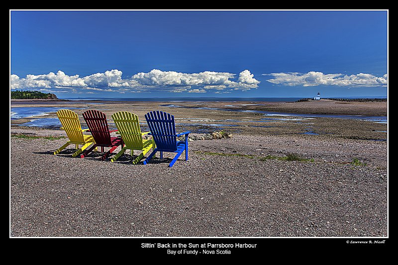 _MG_8131 -Waiting for the Tide at Parrsboro.jpg :: Patiently waiting for the tide in Parrsboro Hbr