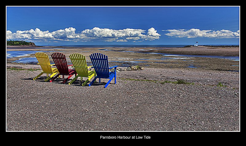 _MG_8131 -Waiting for the tide in Parrsboro Harbour.jpg :: Just Relaxin at Parrsboro Hbr, Bay of Fundy