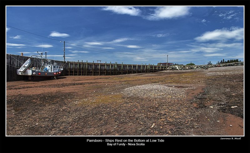 _MG_8293-8317 -Parrsboro Hbr tide out.jpg :: Tide out at Parrsboro Hbr and boats sit on the bottom