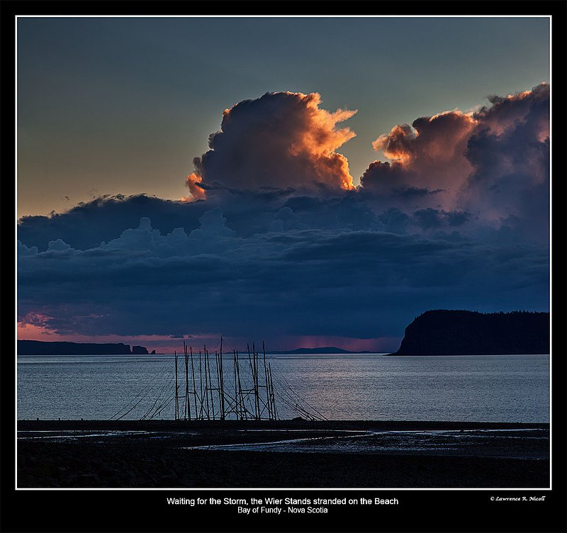 _MG_8810-8812 -Waiting for the coming storm.jpg :: Stranded - The Weir awaits its fate in the coming storm
