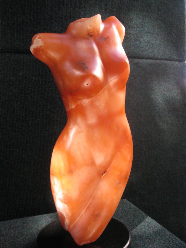 Heartbeat.jpg :: Translucent Orange Alabaster
10\