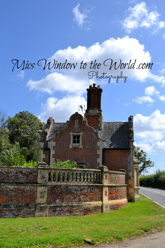 Somerleyton Gatehouse1.jpg