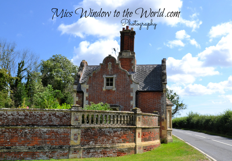 Somerleyton Gatehouse2.jpg