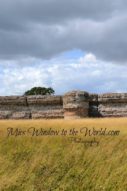 Roman Fort4 Burgh Castle England.jpg