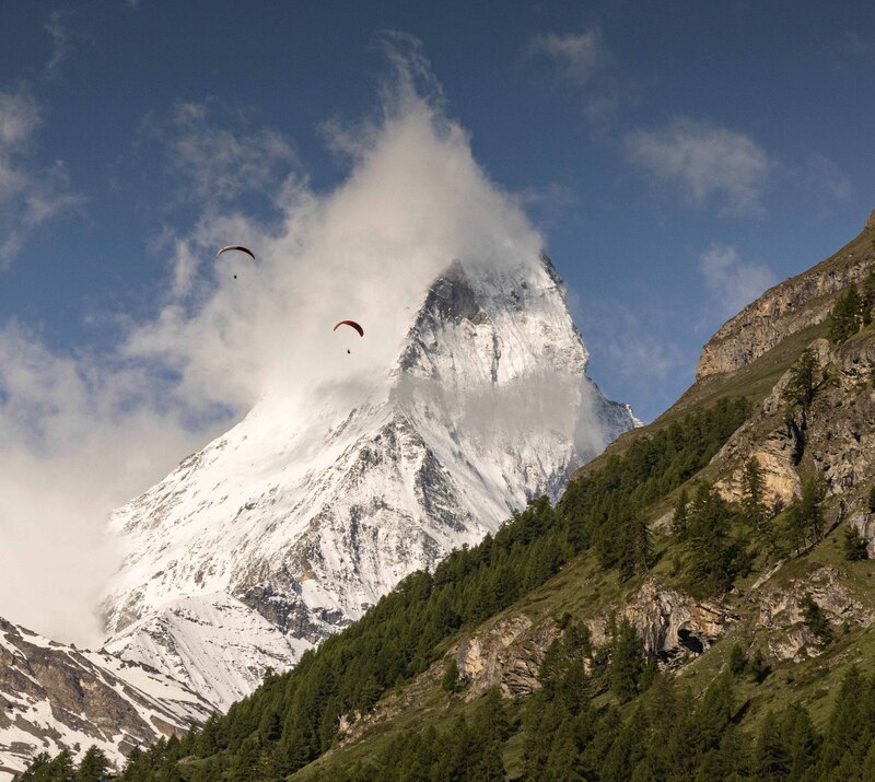 GQ7A0658 copy (1).jpg :: As I mentioned before, hang gliders may be more common than birds in the Alps.