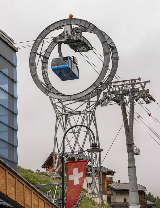 GQ7A1228 copy (1).jpg :: The Swiss know how to building impressive lifts.