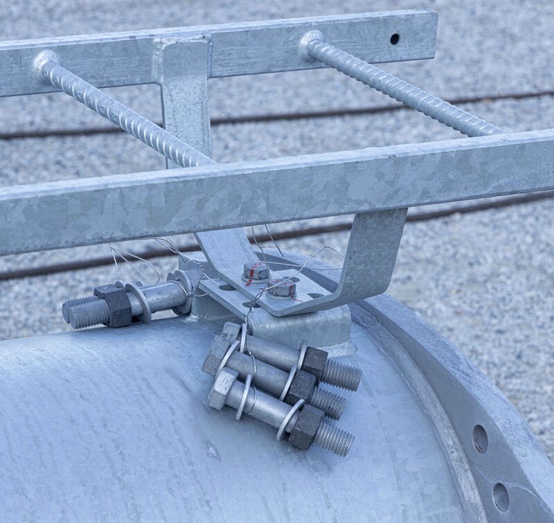 GQ7A3791 copy.jpg :: 8/12 All the lift towers are ready to go tomorrow