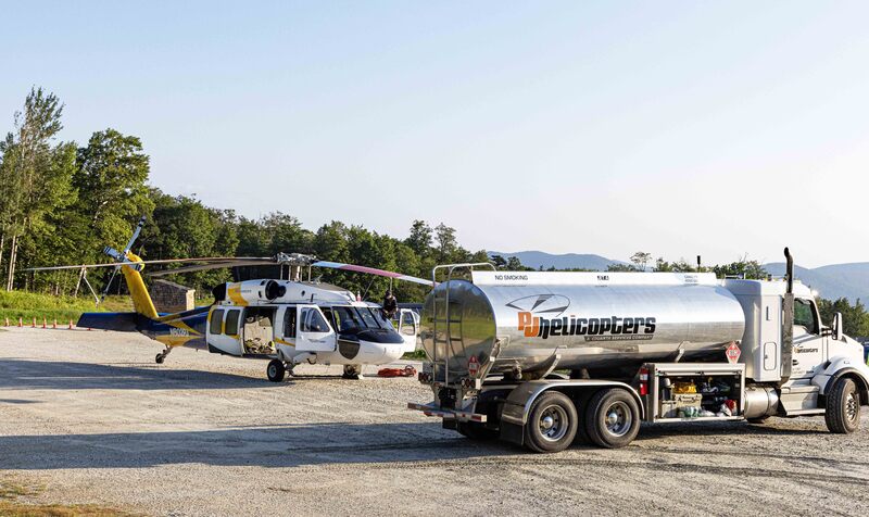 GQ7A3825 copy.jpg :: 8/13 The lift towers will be installed on Superstar today