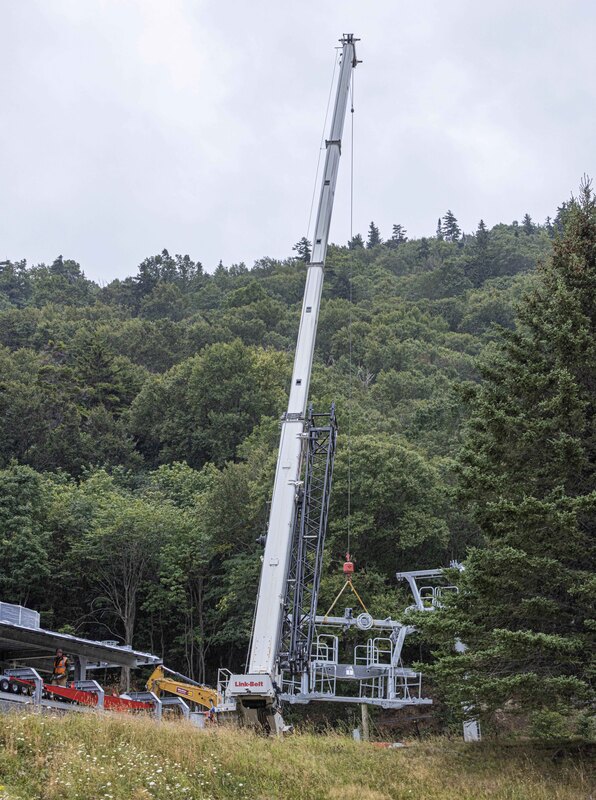 GQ7A4742 copy.jpg :: 8/29 The last lift tower Number 1 get installed on a rainy day
