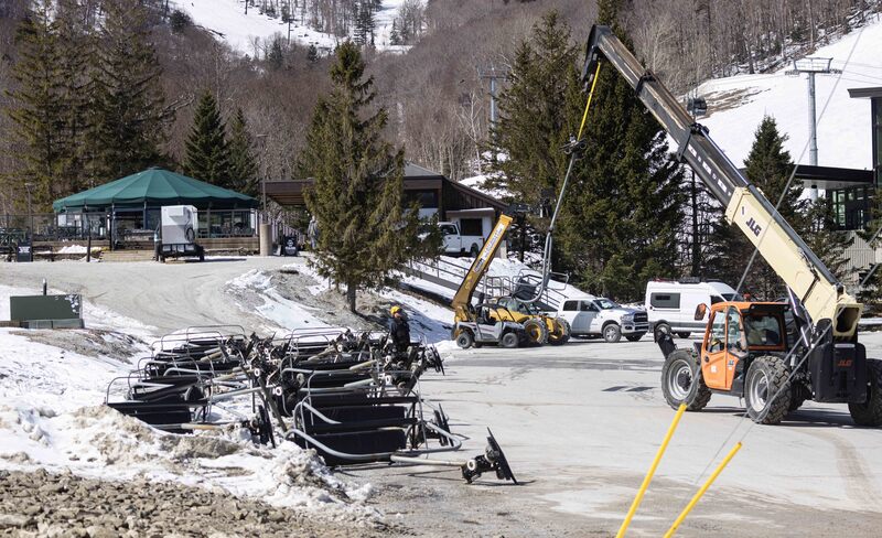 GQ7A6150 copy.jpg :: 4/14, Chairs are removed