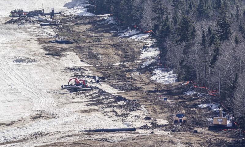 GQ7A6376 copy 2.jpg :: By 4/23 lift towers above Tower 5 have been removed