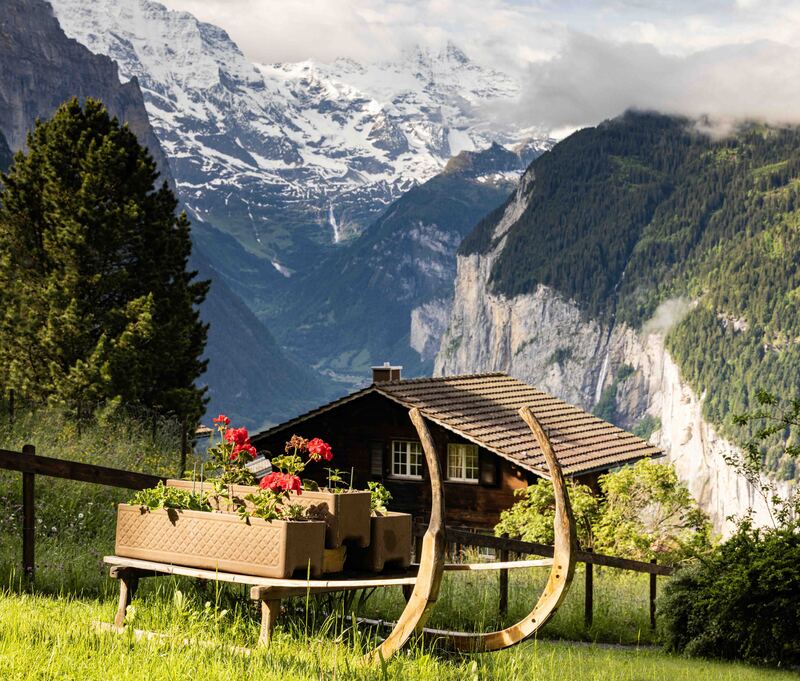 GQ7A9455 copy (1).jpg :: Scenes along the hike from Wengen up to Leiterhoren (1526m).