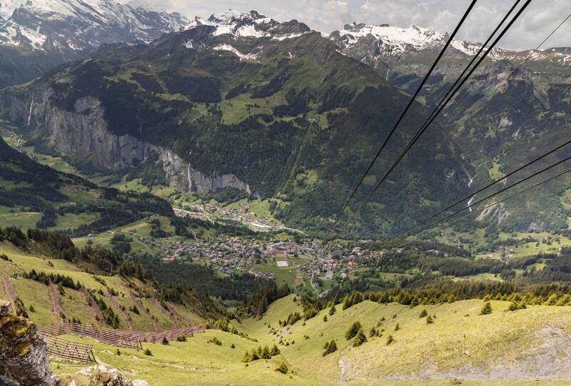 GQ7A9774 copy (1).jpg :: That's Wengen with the Lauterbrunnen Valley beyond.