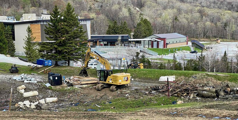 IMG_1621 copy.jpg :: 5/7 There is nothing left of the old Super Star loading area