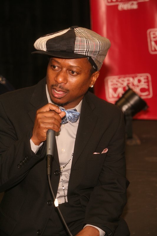Essence 1022.jpg