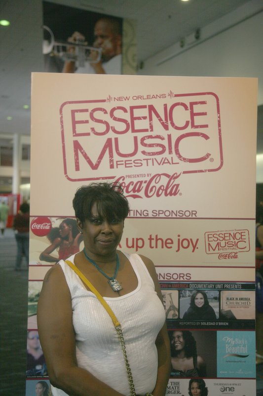 Essence 652.jpg